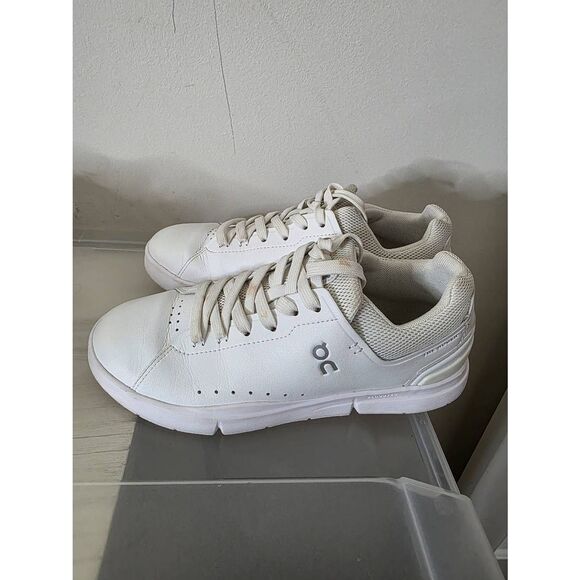 On Cloud THE ROGER Advantage Tennis Sneaker Women's Sz W7 White Undyed - Picture 1 of 12
